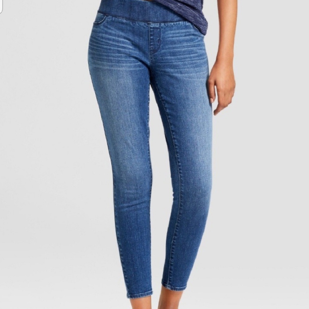 Ingrid & Isabel Size 2 Post Maternity Jeans